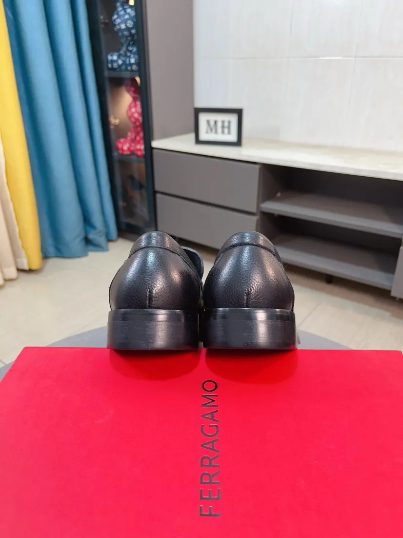 Men's shoes 💰560🌸🌸Water dyed cowhide 🆘[Salvatore Ferragamo] Ferragamo's latest casual business leather shoes for men! Available at counters simultaneously! The fabric is made of specially imported original suede calfskin, and the interior is made of imported water-dyed cowhide. It is absolutely luxurious and leads the fashion trend. Matching code: 38-44 45 customized